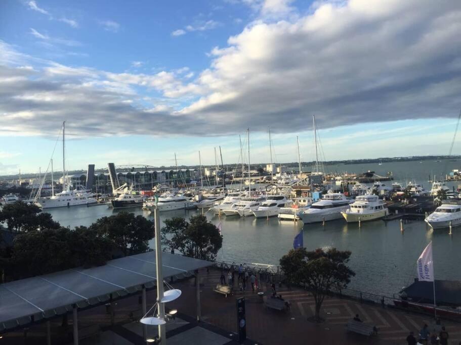 Appartamento Luxury Waterfront Nest Above Viaduct Harbour Auckland Esterno foto
