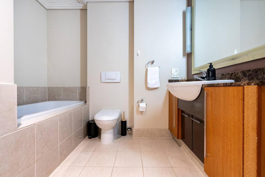 Appartamento Luxury Waterfront Nest Above Viaduct Harbour Auckland Esterno foto