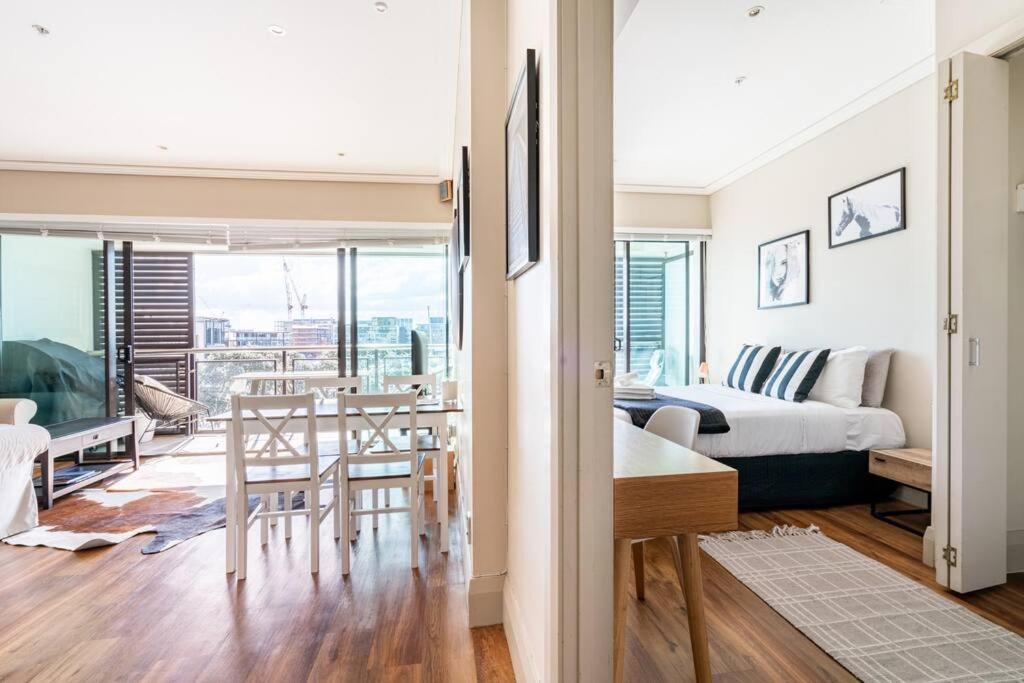 Appartamento Luxury Waterfront Nest Above Viaduct Harbour Auckland Esterno foto